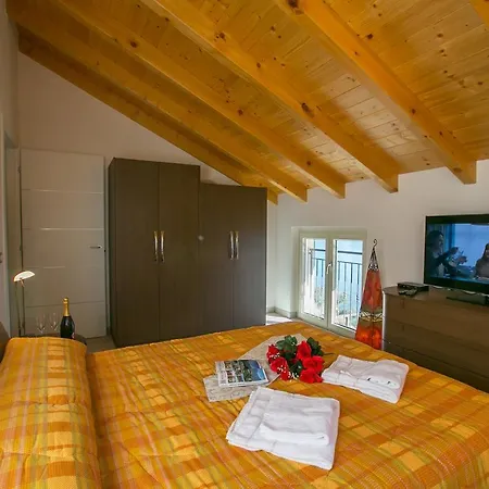 Colonno Sleeps 6 Pool * Sala Comacina
